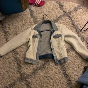 Teddy Jacket Wild Fable size xs white Sherpa trimmed in denim